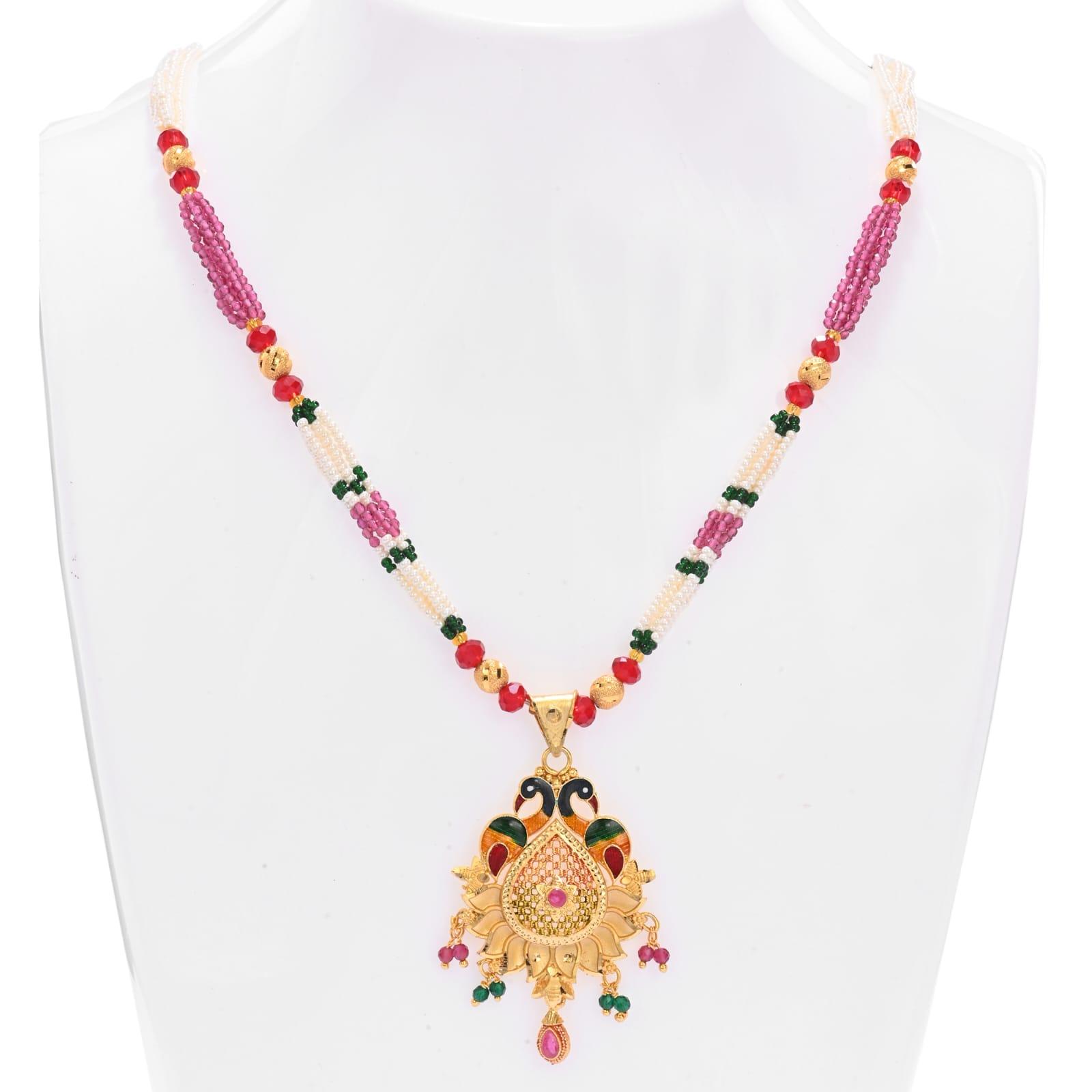 Traditional Gold-Tone Peacock Pearl Necklace Set